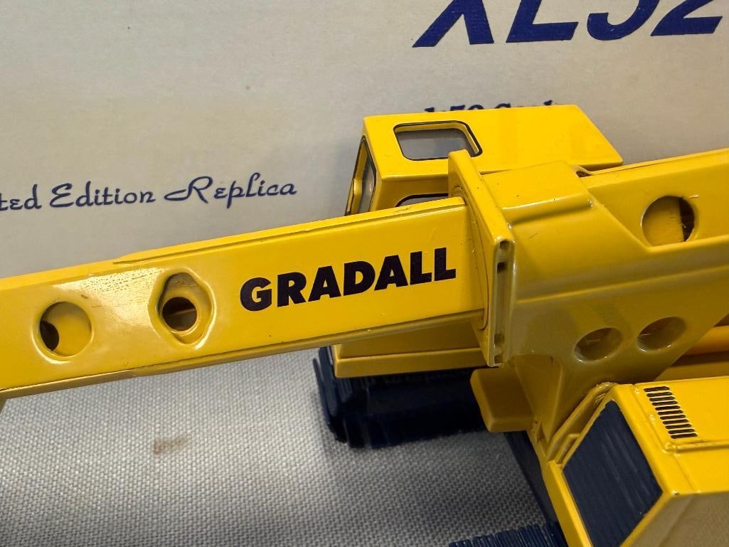 GRADALL XL5200 1/50 DIE-CAST HYDRAULIC EXCAVATOR CONSTRUCTION TOY LIMITED EDITION - 4