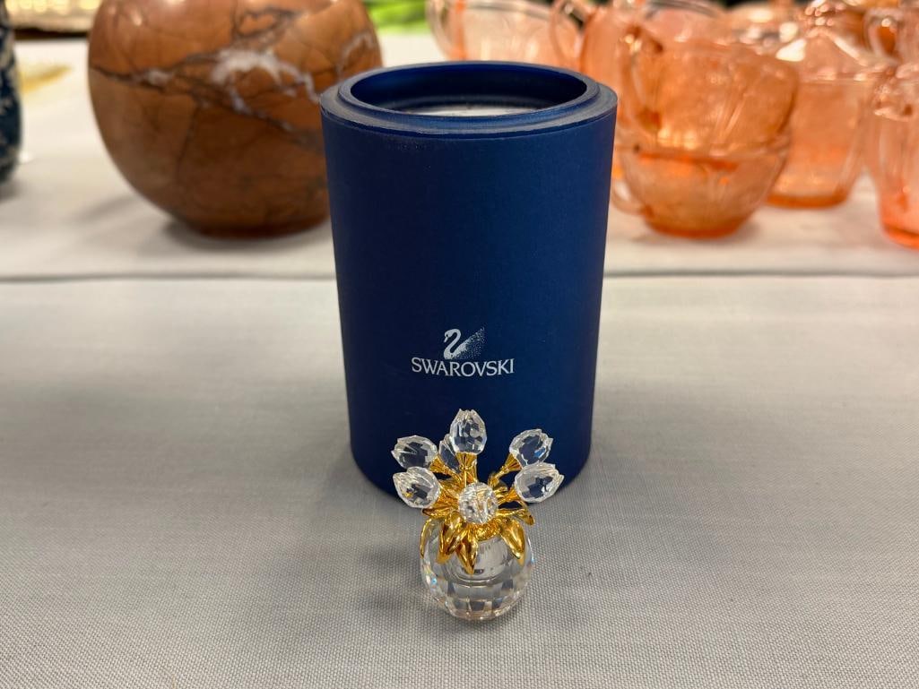 SWAROVSKI CRYSTAL TULIPS IN VASE FIGURINE WITH GOLD LEAVES CRSYTAL MEMORIES COLLECTION - 2