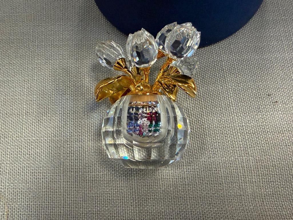 SWAROVSKI CRYSTAL TULIPS IN VASE FIGURINE WITH GOLD LEAVES CRSYTAL MEMORIES COLLECTION - 6