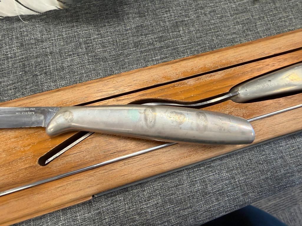 VINTAGE CASE XX THREE PIECE CARVING / CUTLERY SET - 8