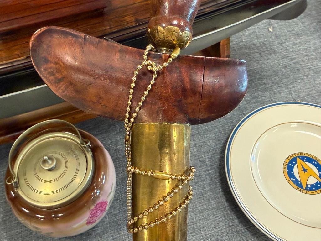ANTIQUE INDONESIAN KERIS DAGGER WITH CARVED HANDLE AND ELABORATE BRASS SHEATH JAVANESE / MADURESE - 7