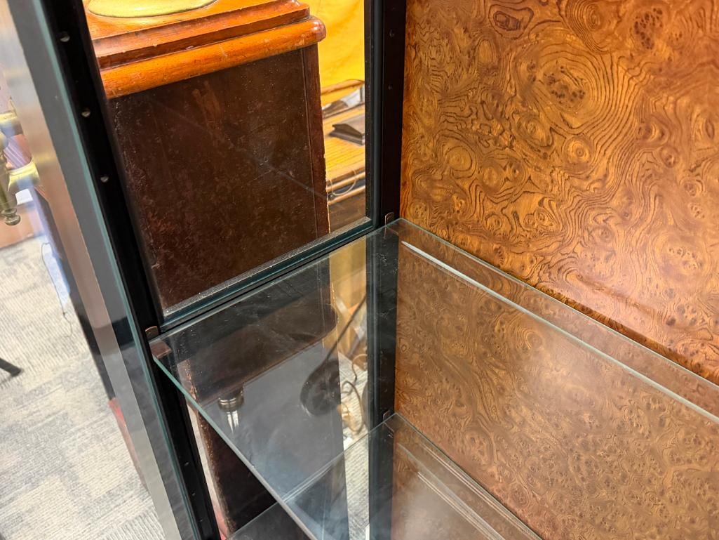 HOWARD MILLER ILLUMINATING DISPLAY CABINET WITH GLASS FRONT DOORS AND WOOD GRAIN BACK MODEL. 680-... - 11