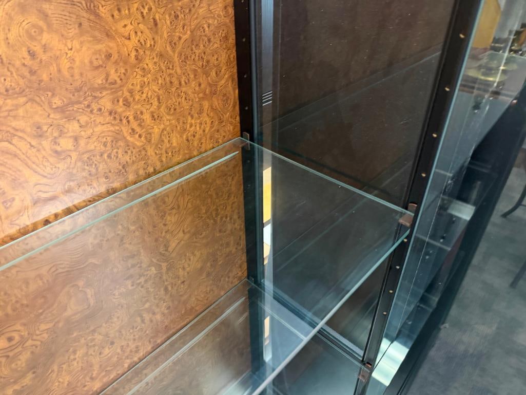 HOWARD MILLER ILLUMINATING DISPLAY CABINET WITH GLASS FRONT DOORS AND WOOD GRAIN BACK MODEL. 680-... - 9