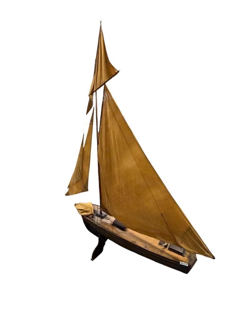 IMPRESSIVE 1870'S HAND CRAFTED POND BOAT / SAILBOAT WITH FIVE-SAILS AND DETAILED RIGGING (1 of 20)