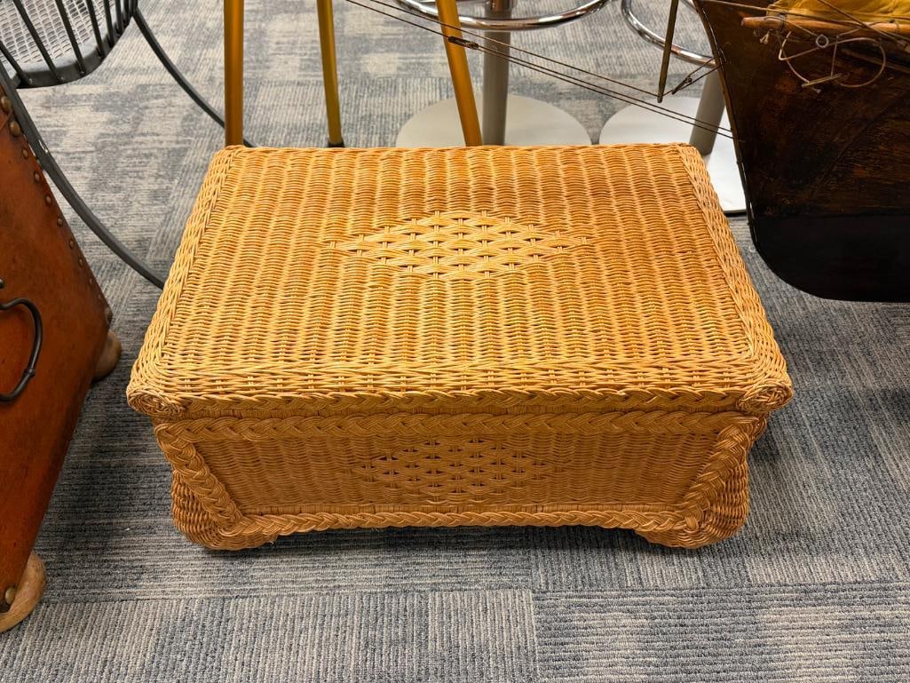 WOVEN WICKER HINGED TOP STORAGE CHEST WITH HANDLES - 2