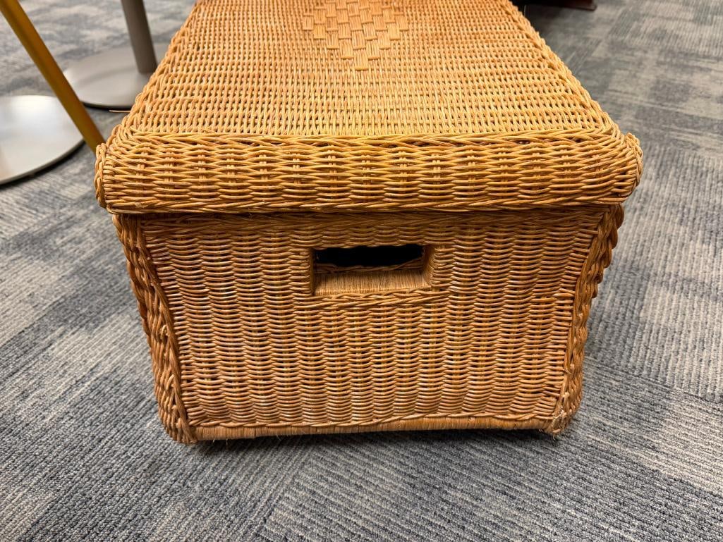 WOVEN WICKER HINGED TOP STORAGE CHEST WITH HANDLES - 4