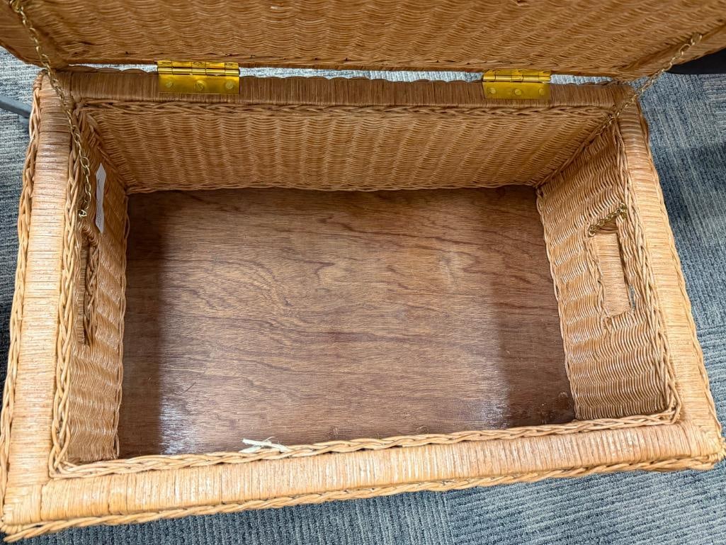 WOVEN WICKER HINGED TOP STORAGE CHEST WITH HANDLES - 9