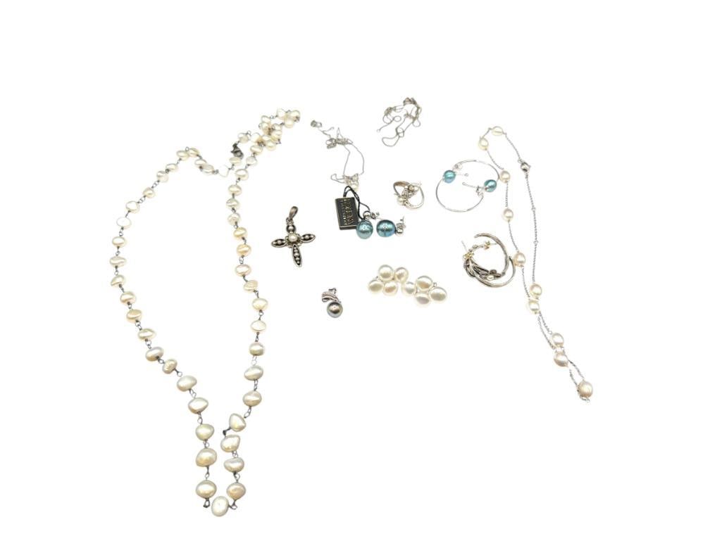 STERLING SILVER PEARL JEWWELRY INCLUDING SOME BY HONORA: SOME SIGNED PIECES, VARIOUS COLORED PEARLS, INCLUDES NECKLACES AND EARRINGS 96.33 GRAMS