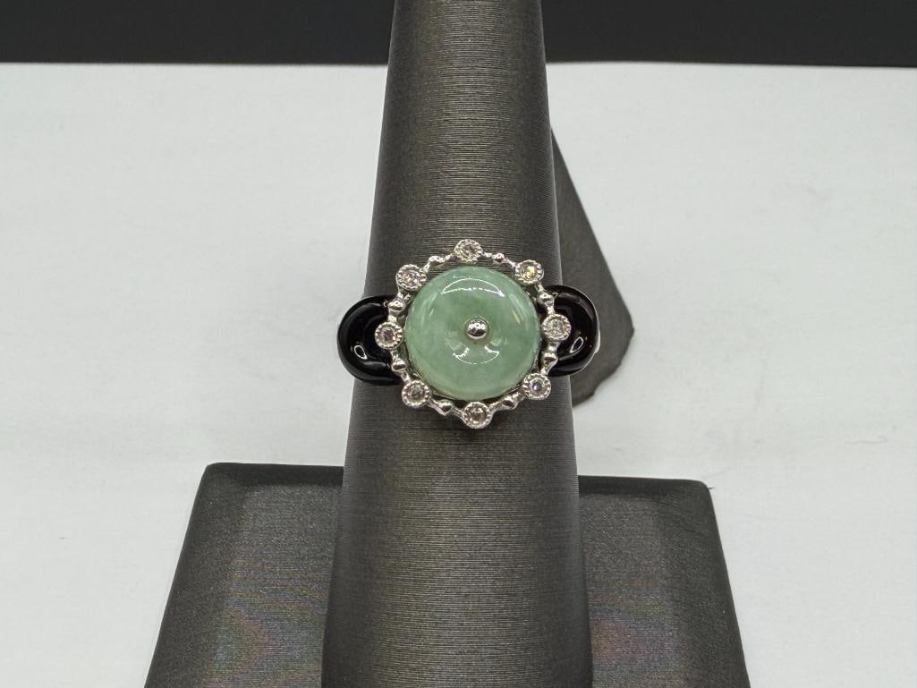 14K WHITE GOLD GREEN JADE, ONYX, AND DIAMOND FASHION RING AND MATCHING EARRINGS - 2