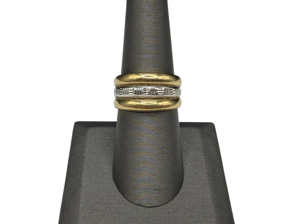 14K TWO-TONE GOLD FASHION BAND FEATURING THREE BAND DESIGN WITH WHITE GOLD IN CENTER: WHITE GOLD FEATURES PATTERN DESIGN SIZE 8, 1/2" FRONT, 4.51 GRAMS