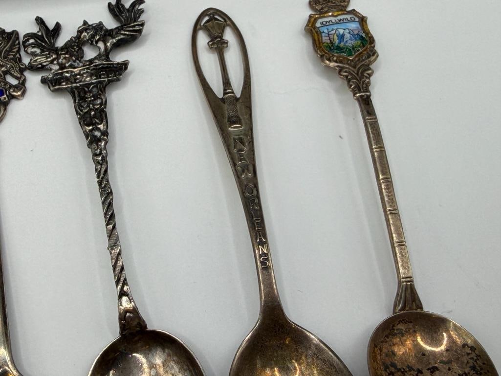 FIVE VINTAGE STERLING SILVER SOUVENIR SPOONS INCLUDING MOSTLY EUROPEAN PLACES SUCH AS LONDON - 6
