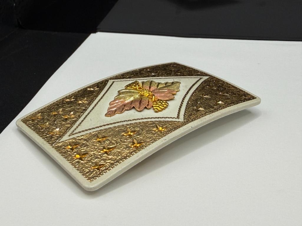 VINTAGE BLACK HILLS GOLD 10K GOLD ACCENTED ON WHITE PAINTED METAL BELT BUCKLE - 5