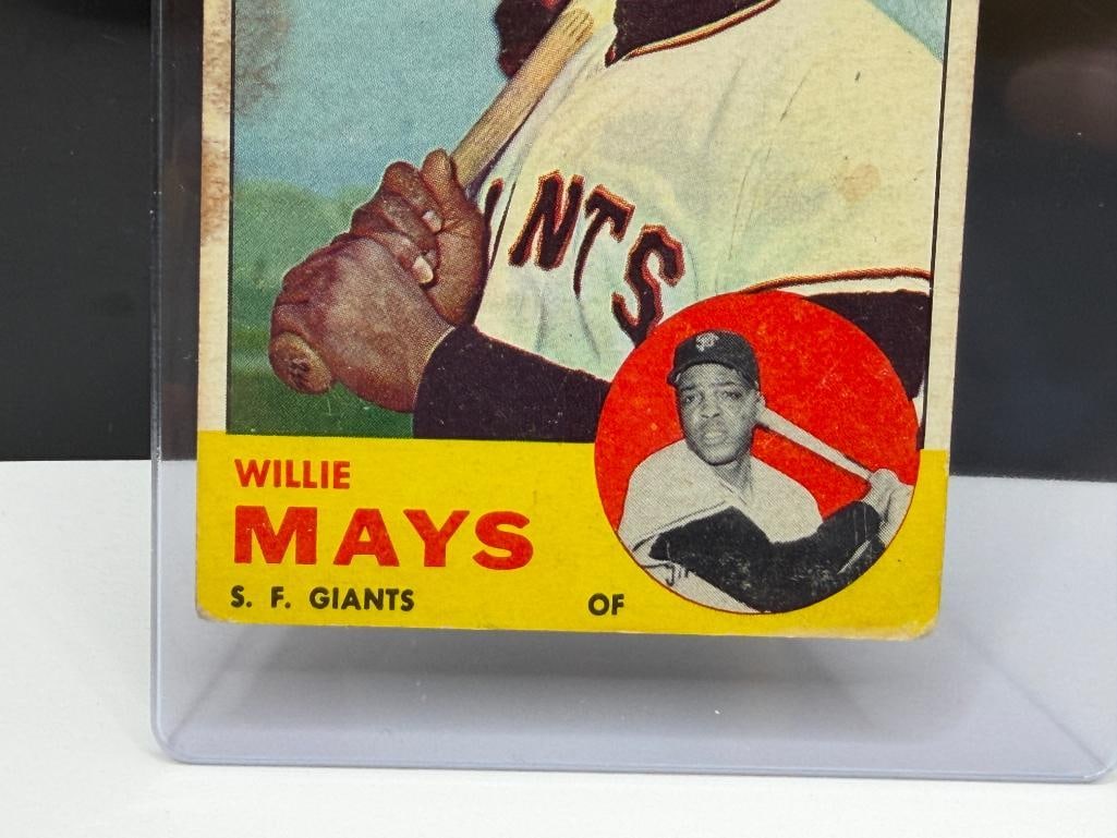 1963 TOPPS #300 WILLIE MAYS BASEBALL CARD - 3