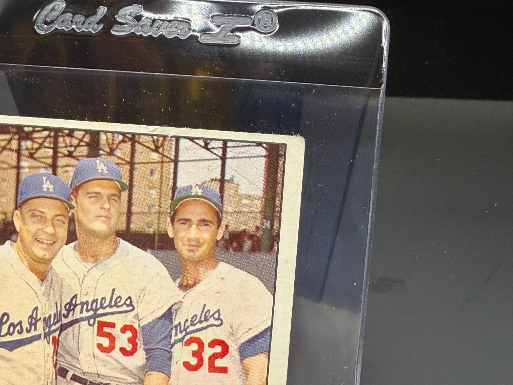 1963 TOPPS #412 DODGERS' BIG THREE BASEBALL CARD FEATURING SANDY KOUFAX, JOHNNY PODRES, DON DRYSD... - 6