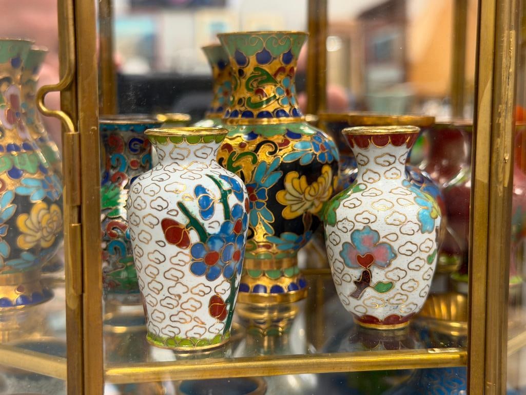 COLLECTION OF 17 MINIATURE CLOISONNE ENAMELED CHINESE BUD VASES WITH MIRRORED GLASS CABINET - 5