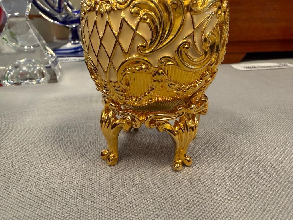 JOAN RIVERS IMPERIAL TREASURES II THE MUSICAL PALACE EGG INSPIRED BY RUSSIAN EASTER EGGS - 8