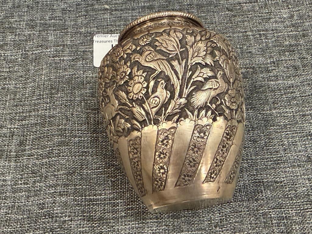 ANTIQUE PERSIAN / IRANIAN STERLING SILVER REPOUSSE URN WITH INTRICATE DESIGN 163 GRAMS - 2