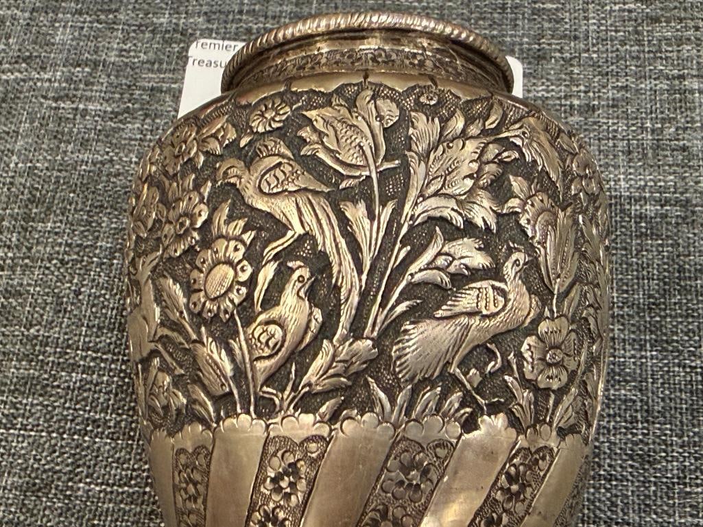 ANTIQUE PERSIAN / IRANIAN STERLING SILVER REPOUSSE URN WITH INTRICATE DESIGN 163 GRAMS - 3