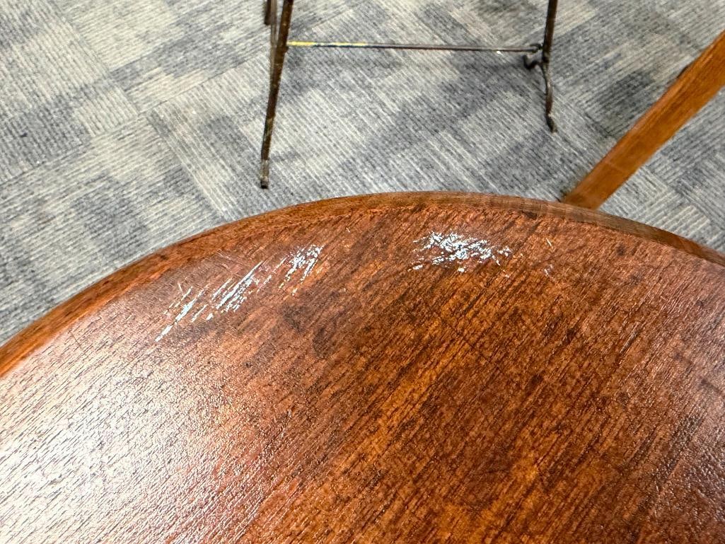 ANTIQUE VICTORIAN WALNUT PARLOR TABLE WITH ORNATE PEDESTAL BASE - 9