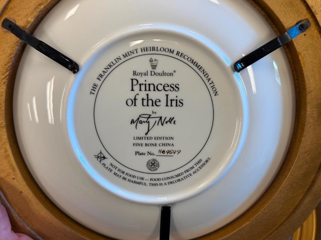 ROYAL DOULTON THE FRANKLIN HEIRLOOM PORCELAIN BONE CHINA PLATES DESIGNED BY MARTY NOLLE - 14