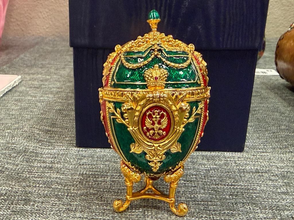 JOAN RIVERS IMPERIAL TREASURES III THE ANGEL EGG FABERGE INSPIRED IMPERIAL EASTER EGG WITH CHARM - 2