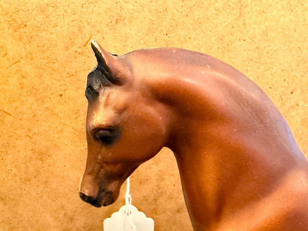 BREYER COLLECTIBLE WESTERN HORSE TOYS AND NORCREST VINTAGE CERAMIC WALL DECOR HORSE BUSTS - 18