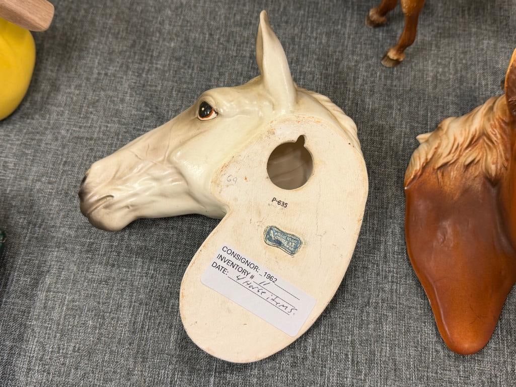 BREYER COLLECTIBLE WESTERN HORSE TOYS AND NORCREST VINTAGE CERAMIC WALL DECOR HORSE BUSTS - 7