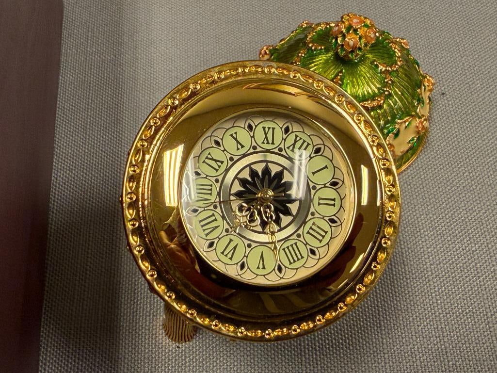 JOAN RIVERS IMPERIAL TREASURES III THE HIDDEN TIMEPIECE EGG DESIGNED IN THE STYLE OF LOUIS XVI - 5