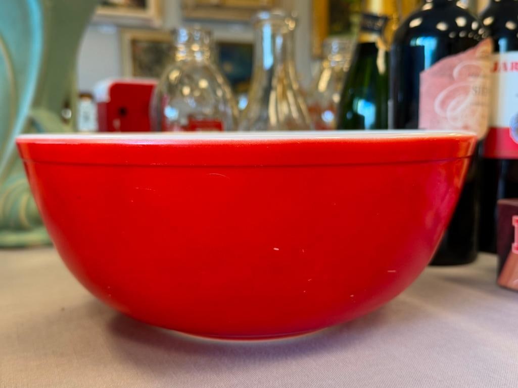 VINTAGE PYREX PRIMARY COLORS RED 4QT MIXING BOWL AND PYREX WOODLAND CINDERELLA BOWL - 12