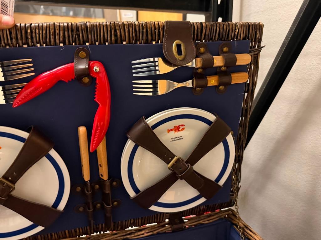 " IT'S OK TO BE A LIL SHELLFISH " POTTERY BARN WICKER PICNIC BASKET - 7