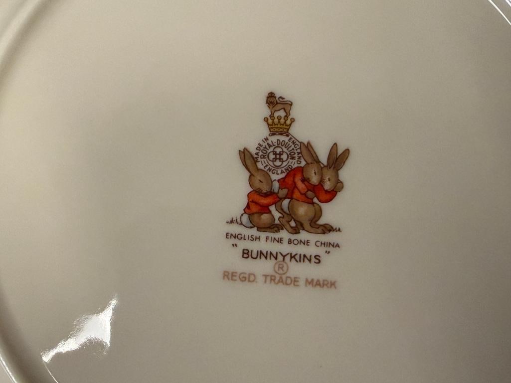 VINTAGE ROYAL DOULTON BUNNYKINS CHILDRENS / BABY CUP, BOWL, AND PLATE MADE IN ENGLAND - 8