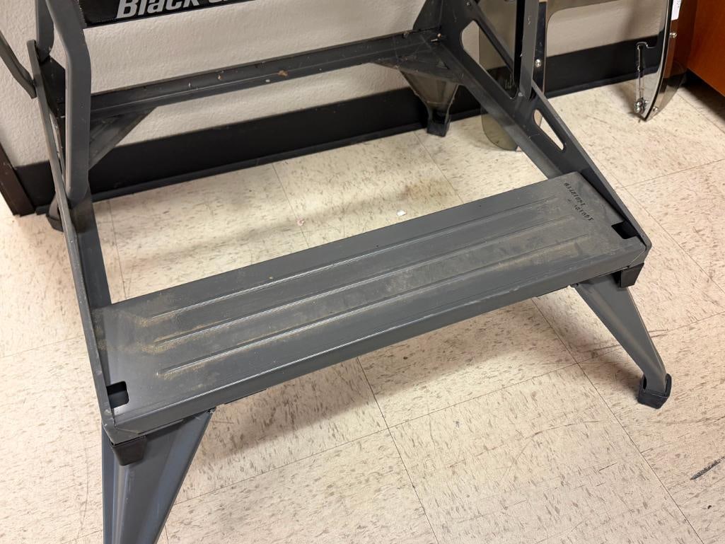 BLACK & DECKER WORKMATE PORTABLE WORK CENTER AND VISE - 5
