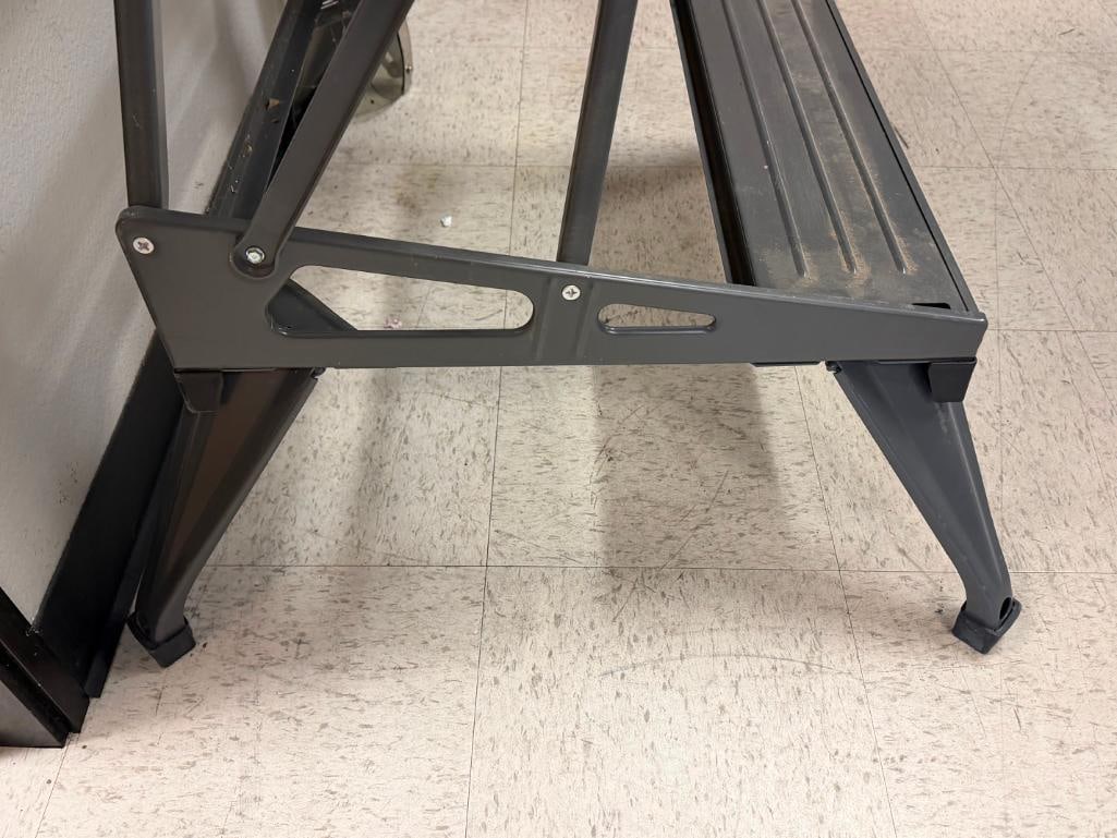 BLACK & DECKER WORKMATE PORTABLE WORK CENTER AND VISE - 9