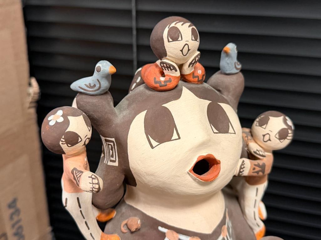 CHRISTINE AGGIE HENDERSON - PANCHO CELEBRATED ACOMA PUEBLO POTTERY ARTIST LARGE STORYTELLER DOLL - 3