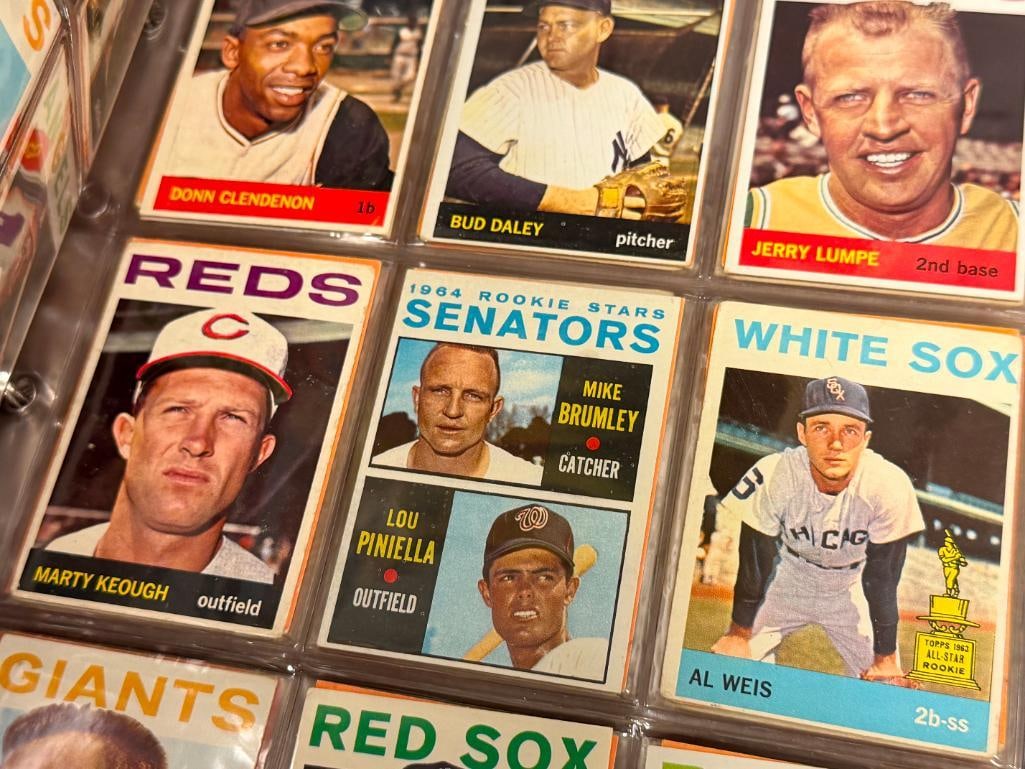 1964 TOPPS BASEBALL CARD SET NEAR COMPLETE WITH ROOKIES, HALL OF FAMERS, STARS - 14