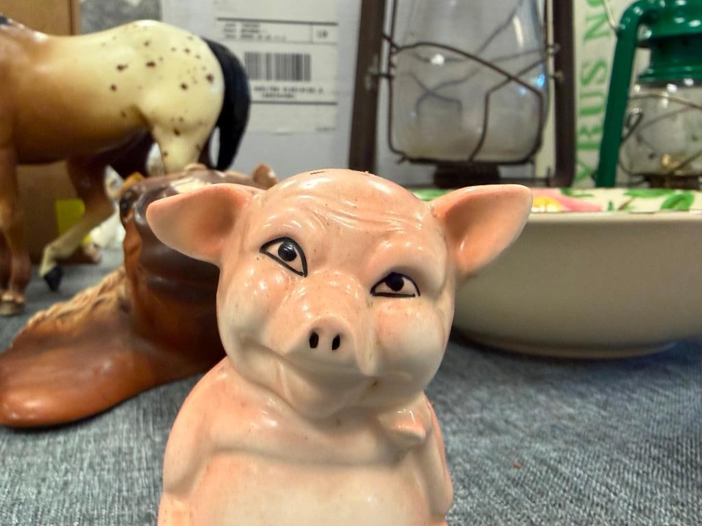 VINTAGE MEXICO AND JAPAN CERAMIC COLLECTIBLE SALT AND PEPPER SHAKER SETS - 12