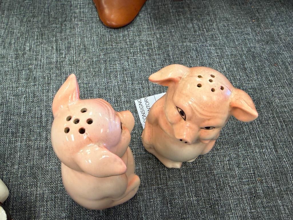 VINTAGE MEXICO AND JAPAN CERAMIC COLLECTIBLE SALT AND PEPPER SHAKER SETS - 16
