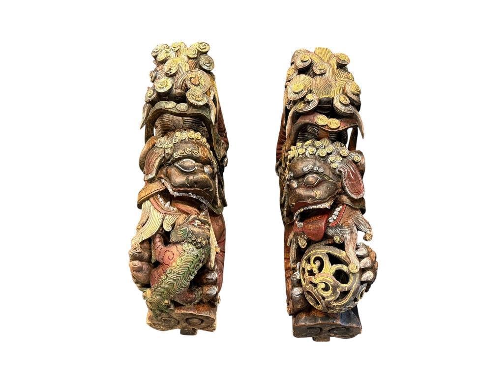 PAIR OF ANTIQUE SOUTHEAST ASIAN / CHINESE ARCHITECTURAL FU DOG CARVED WOOD TEMPLE GUARDIAN CORBELS: FEATURING INTRICATE HAND PAINTED AND CARVED DETAIL, FAIR CONDITION 26" H