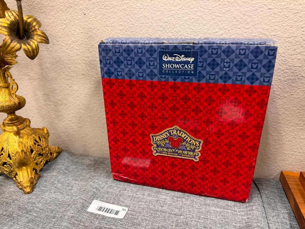 WALT DISNEY SHOWCASE COLLECTION JIM SHORE / ENESCO WHIMSICAL FIGURINE TIS THE SEASON #4005629 - 8