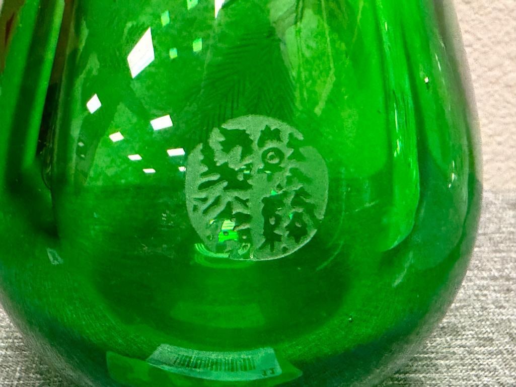 TALL CHINESE ART GLASS PEKING VASE WITH ETCHED FLORAL DESIGN - 7