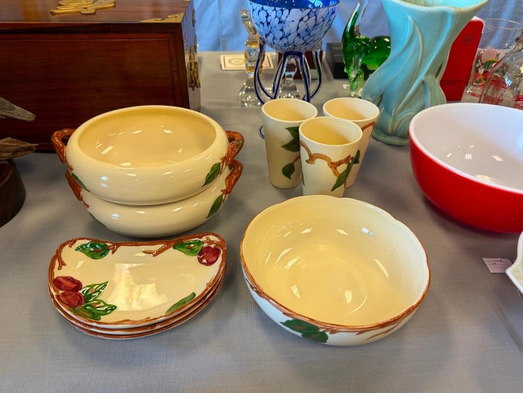 VINTAGE FRANCISCAN WARE APPLE BLOSSOM POTTERY DINNERWARE - 2