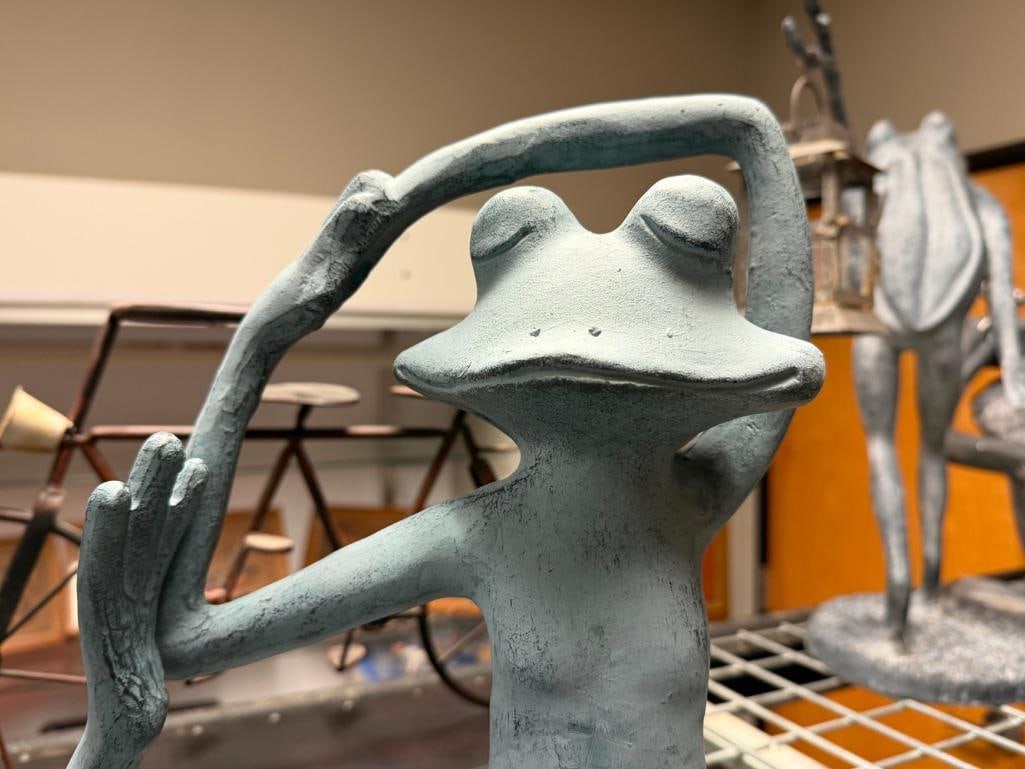 THREE SPI HOME " FROG FRIENDS " YOGA CLASS CAST ALUMINUM GARDEN YARD ART SCULPTURES - 9