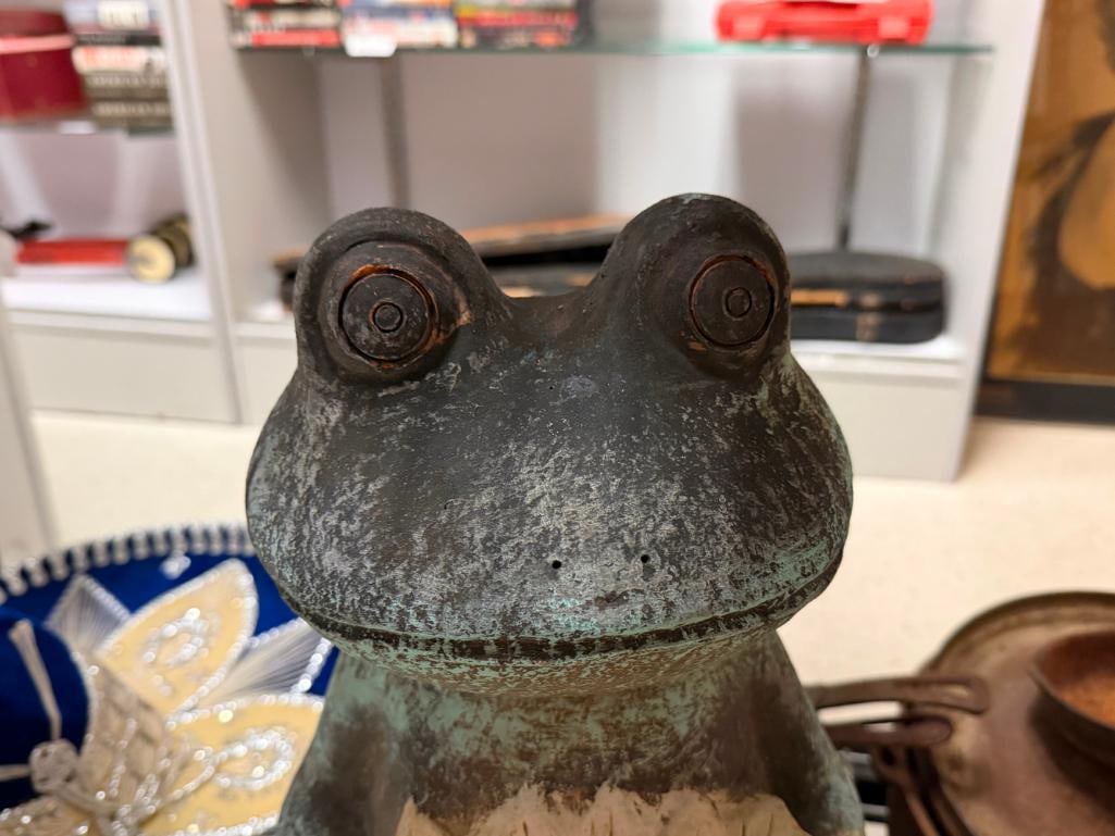 ATLANTA WATER GARDEN CEMENT FROG SCULPTURE AND CLAY POTTERY SUNFLOWER STANDING FROG SCULPTURE - 7