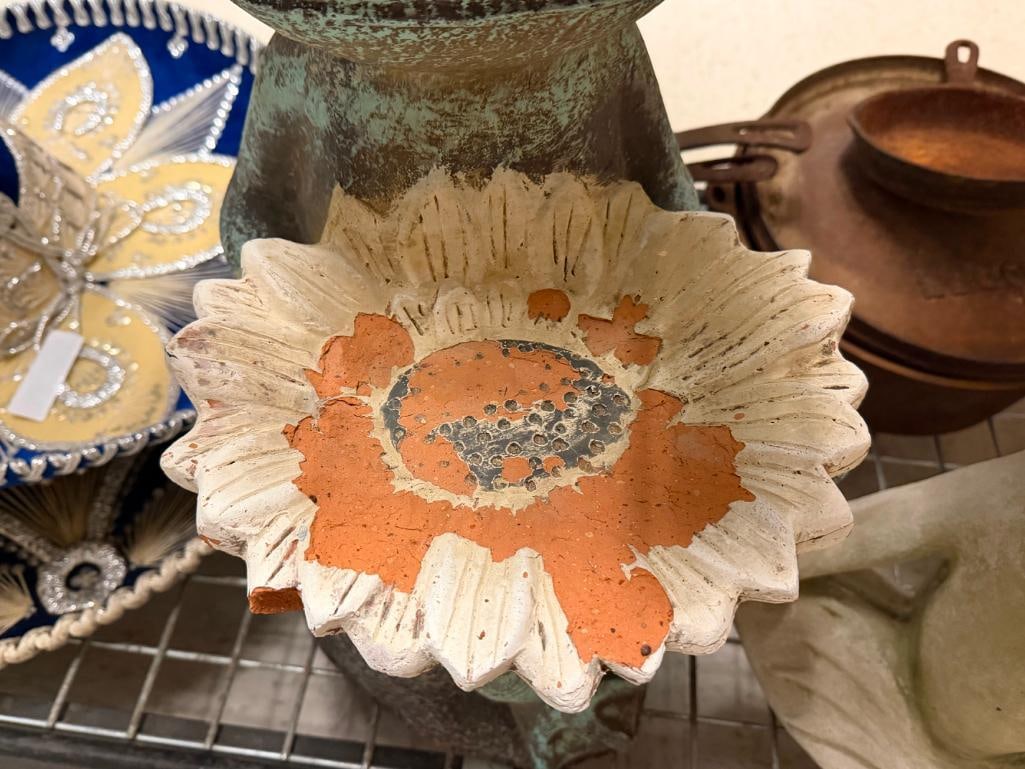 ATLANTA WATER GARDEN CEMENT FROG SCULPTURE AND CLAY POTTERY SUNFLOWER STANDING FROG SCULPTURE - 8