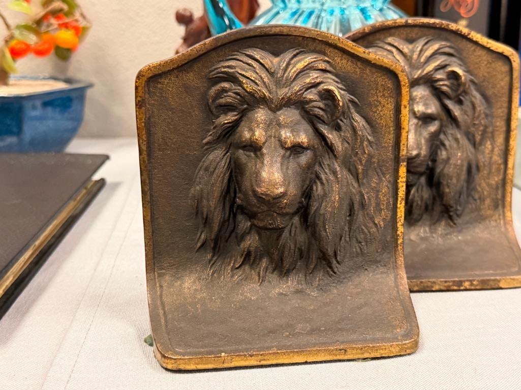 GREGORY SEYMOUR ALLEN 1930'S ART DECO STYLED LION HEAD RELIEF CAST IRON BOOKENDS IN BRASS TONE #299 - 2