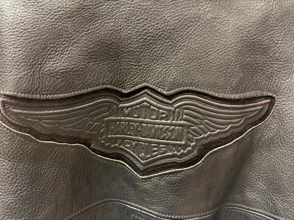 MEN'S HARLEY DAVIDSON MOTORCYCLES BLACK LEATHER RIDING JACKET AND PURPLE HOG BLACK LEATHER CHAPS - 7