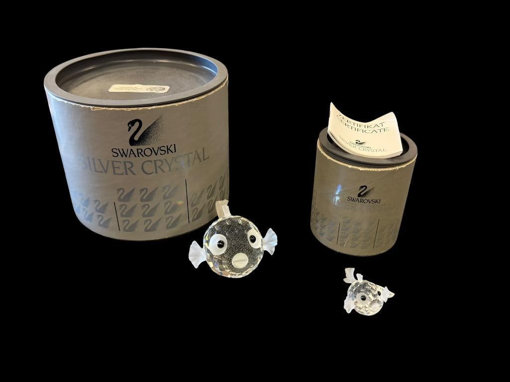 SWAROVSKI CRYSTAL MINI AND LARGE SOUTH SEA BLOWFISH FIGURINES 7644NR001 / NR0020: BOTH ARE NEAR MINT CONDITION, WITH ORIGINAL STORAGE TUBES, ONE INCLUDES CERTIFICATE BOOKLET, NO CHIPS OR REPAIRS 1 3/8" AND 2 5/8" L