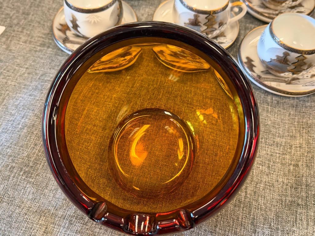 VINTAGE HEAVY AMBER GLASS ORB CIGAR / CIGARETTE ASH TRAY - 4