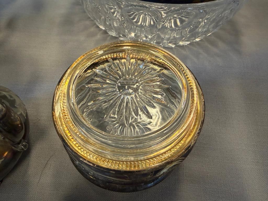 HOMAN SILVER PLATE CO. ANTIQUE HAND CHASED SILVER TEA SET - 5