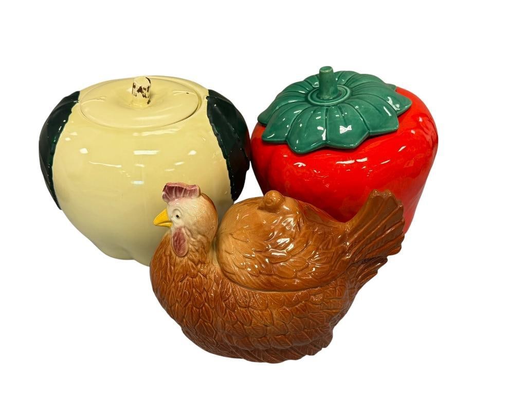 THREE VINTAGE CERAMIC COOKIE JARS APPLE, PEACH, AND HEN (1 of 18)